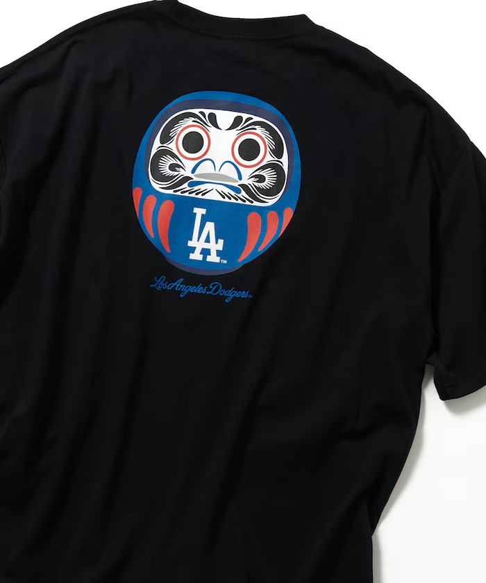 FREAK’S STORE × MLB 別注 “DARUMA” ビッグシルエットTEEが発売 (フリークスストア エムエルビー)