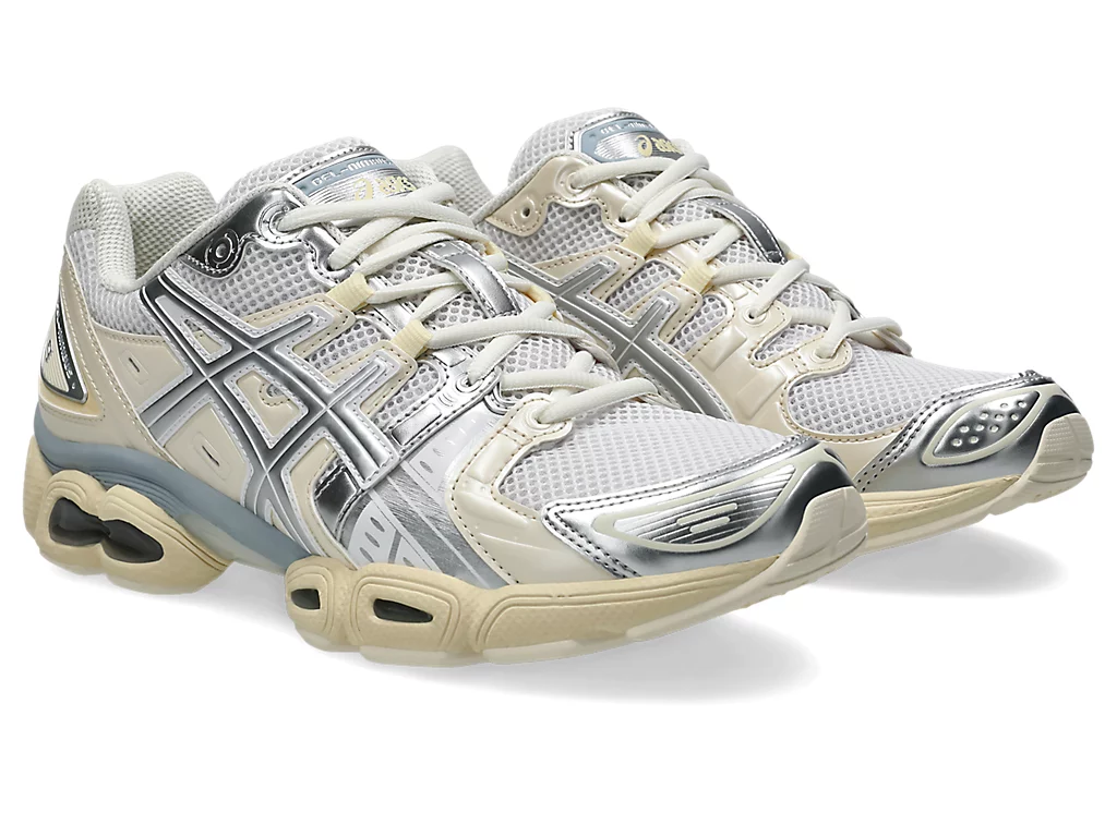 【2024年 8/1 発売】emmi x ASICS GEL-NIMBUS 9 “White/Pure Silver” (エミ アシックス ゲルニンバス) [1201A424.106]