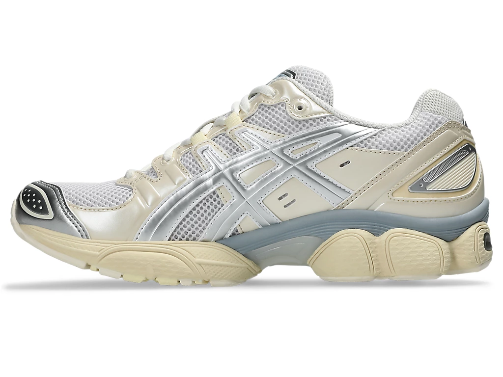 【2024年 8/1 発売】emmi x ASICS GEL-NIMBUS 9 “White/Pure Silver” (エミ アシックス ゲルニンバス) [1201A424.106]