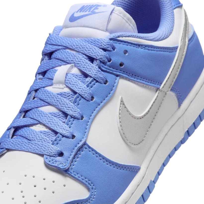 【2024年末 発売予定】NIKE WMNS DUNK LOW “Next Nature/Royal Pulse/White” (ナイキ ウィメンズ ダンク ロー “ネクスト ネイチャー/ロイヤルパルス/ホワイト”) [DD1873-402]