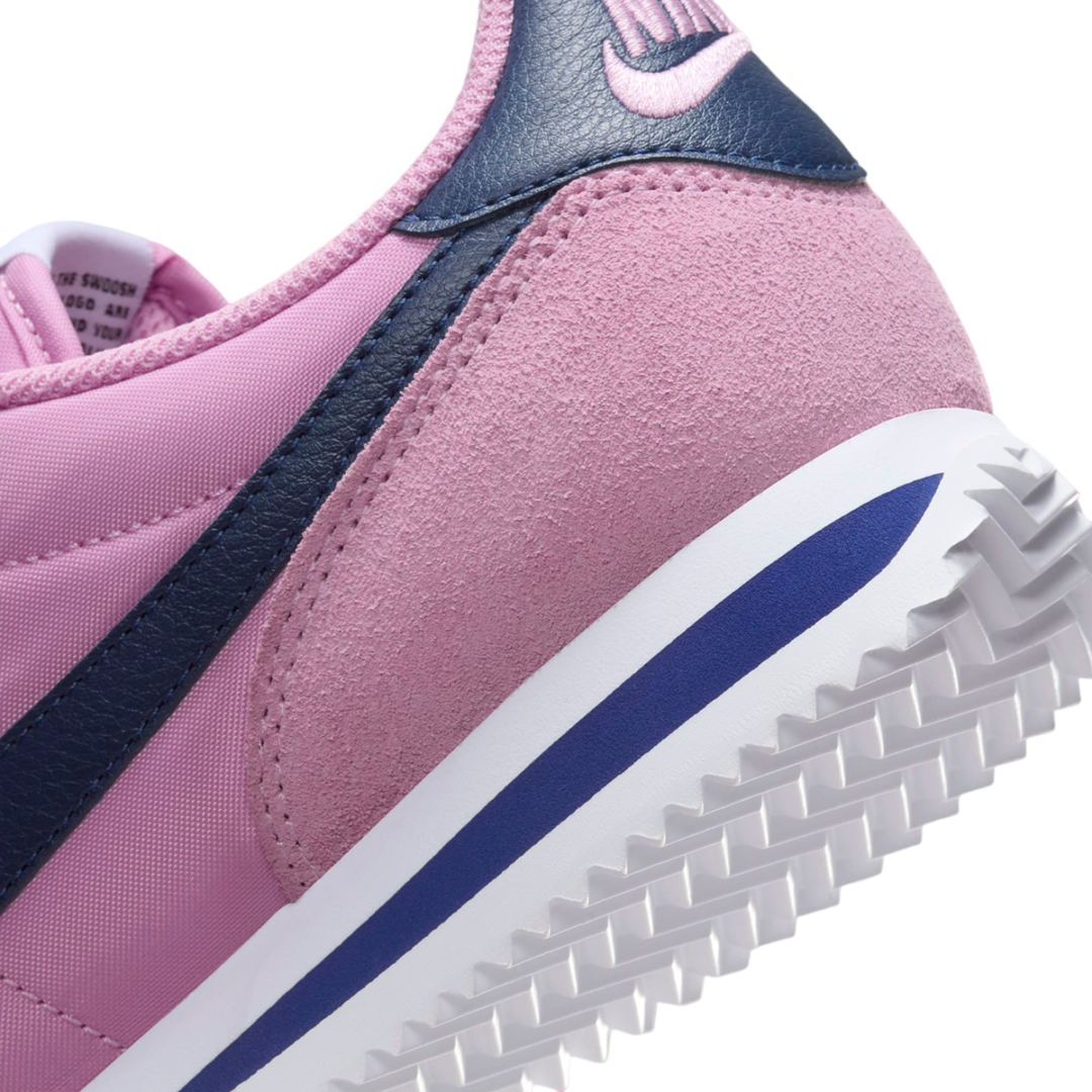 【2024年 発売】ナイキ コルテッツ “ラッシュピンク/ネイビー/グレース” (NIKE CORTEZ “Lush Pink/Navy Grace”) [DZ2795-602]