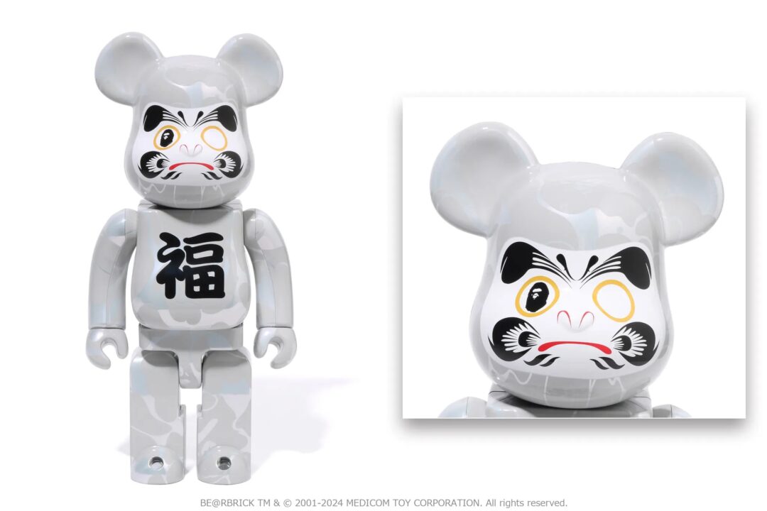 A BATHING APEから招き猫と達磨がセットになった“縁起の良いBE@RBRICK“が2024年 7/20 発売 (ア ベイシング エイプ ベアブリック)