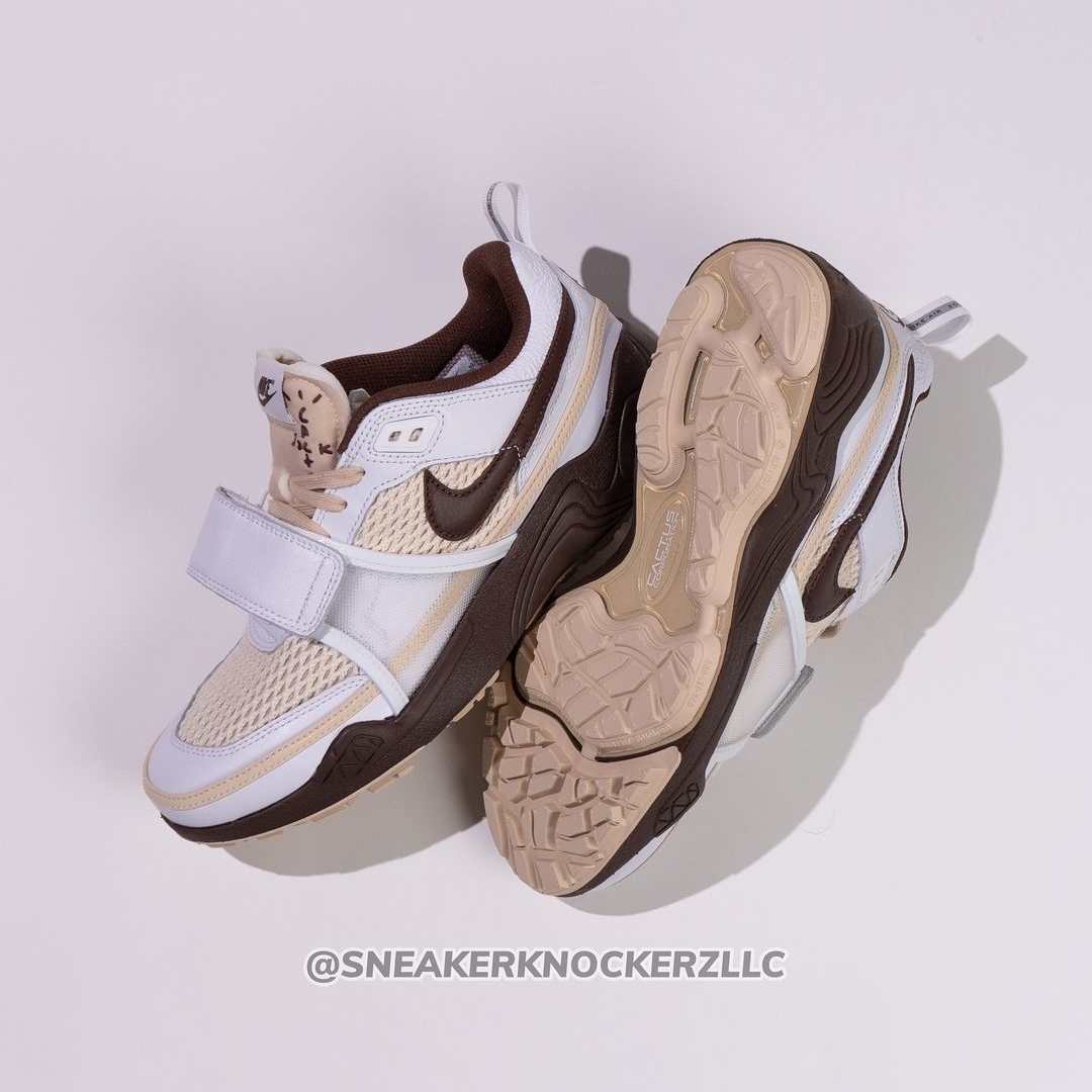 【2024年 11/2 発売予定】Travis Scott × NIKE ZOOM FIELD JAXX “White/Light Chocolate” (トラビス・スコット ナイキ ズーム フィールド ジャックス “ホワイト/ライトチョコレート”) [HQ3073-100]