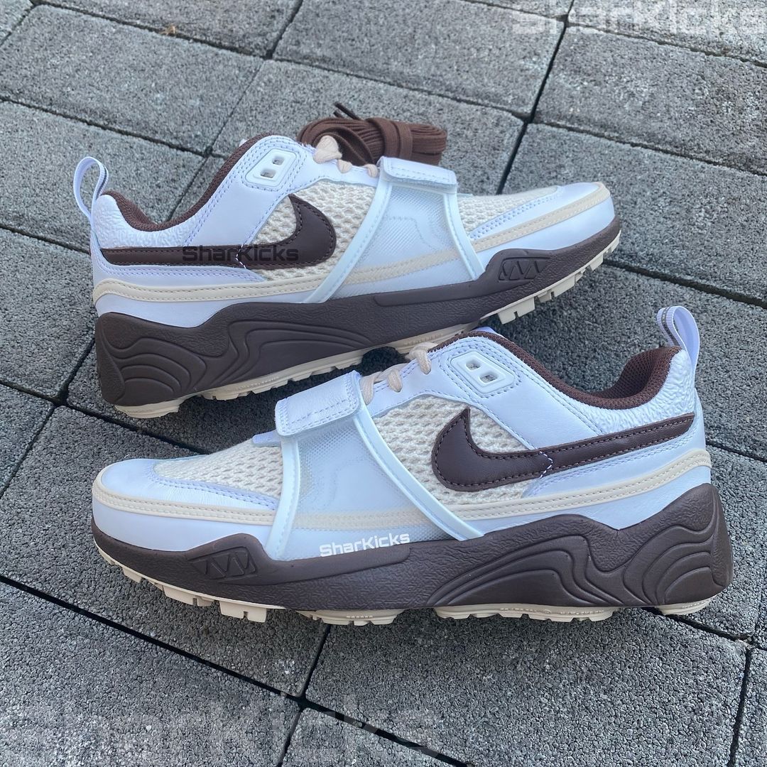 【2024年 11/2 発売予定】Travis Scott × NIKE ZOOM FIELD JAXX “White/Light Chocolate” (トラビス・スコット ナイキ ズーム フィールド ジャックス “ホワイト/ライトチョコレート”) [HQ3073-100]