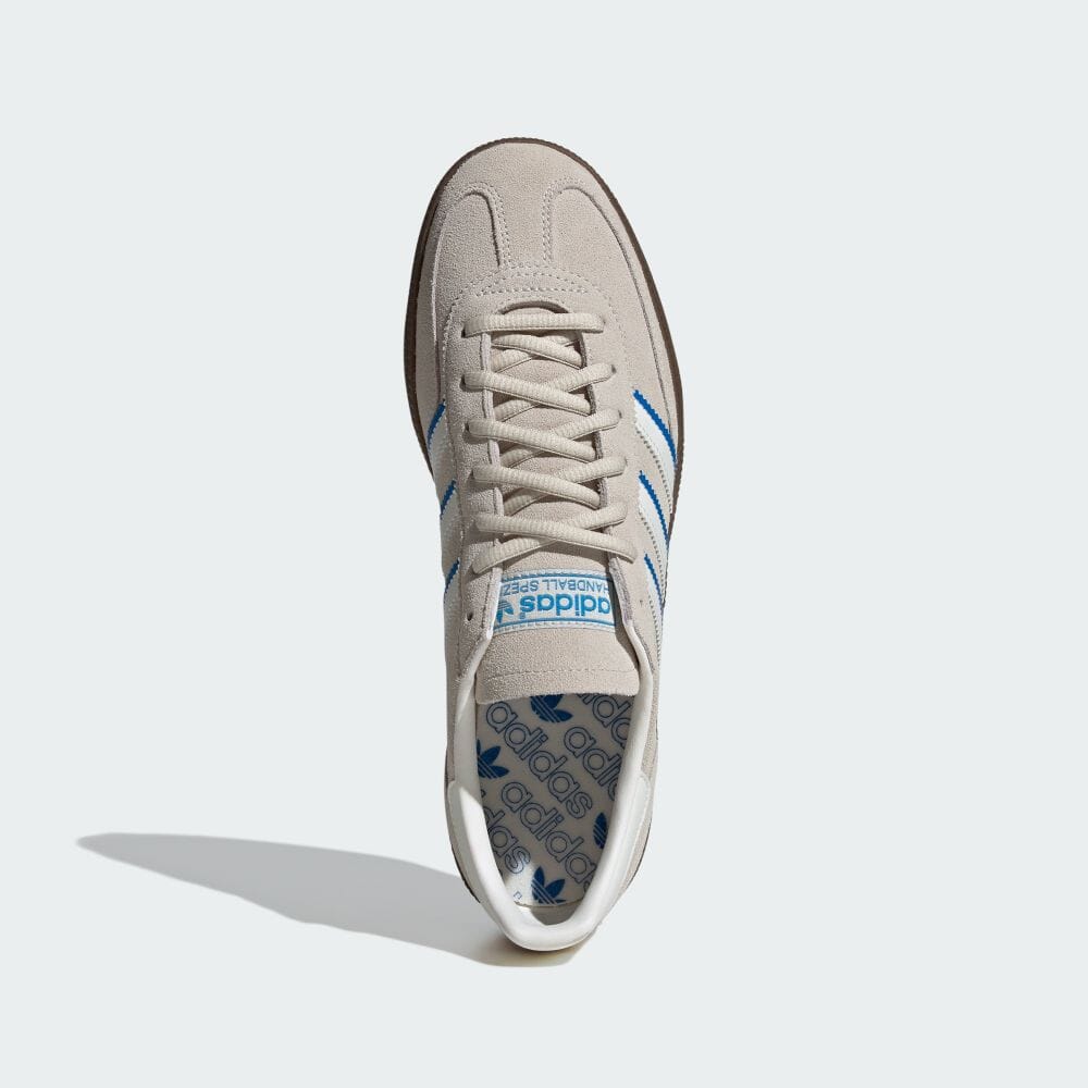 【2024年 7/26 発売】adidas Originals HANDBALL SPEZIAL “Alumina/White/Bright Blue” (アディダス オリジナルス ハンドボール スペツィアル “アルミナ/ホワイト/ブライトブルー”) [IH9962]