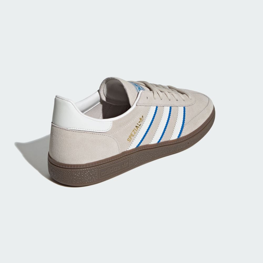 【2024年 7/26 発売】adidas Originals HANDBALL SPEZIAL “Alumina/White/Bright Blue” (アディダス オリジナルス ハンドボール スペツィアル “アルミナ/ホワイト/ブライトブルー”) [IH9962]