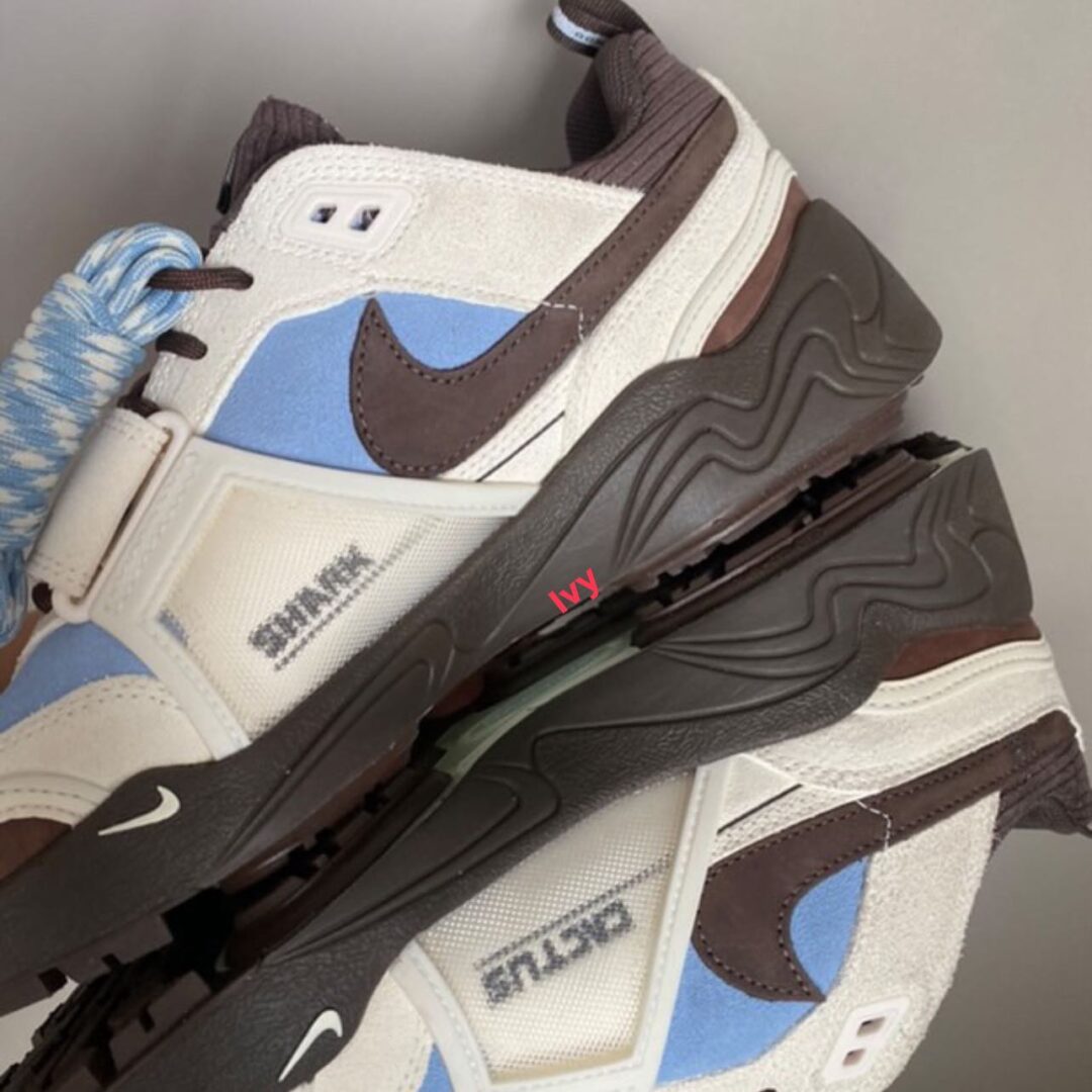 【2025年 春 発売予定】Travis Scott × NIKE ZOOM FIELD JAXX “Leche Blue” (トラビス・スコット ナイキ ズーム フィールド ジャックス “レチェブルー”) [HQ3072-400]