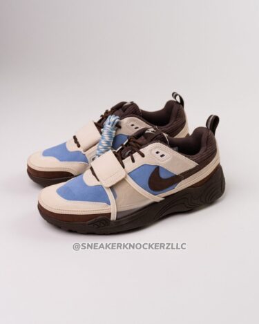 【2025年 春 発売予定】Travis Scott × NIKE ZOOM FIELD JAXX “Leche Blue” (トラビス・スコット ナイキ ズーム フィールド ジャックス “レチェブルー”) [HQ3072-400]