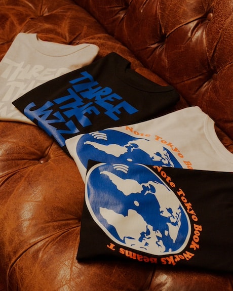 ジャズからインスパイアされた Blue Note Tokyo & BOOKWORKS × BEAMS T “Three The Jazz Way” コレクションが2024年 7/14 発売 (ブルーノート東京 ビームス)