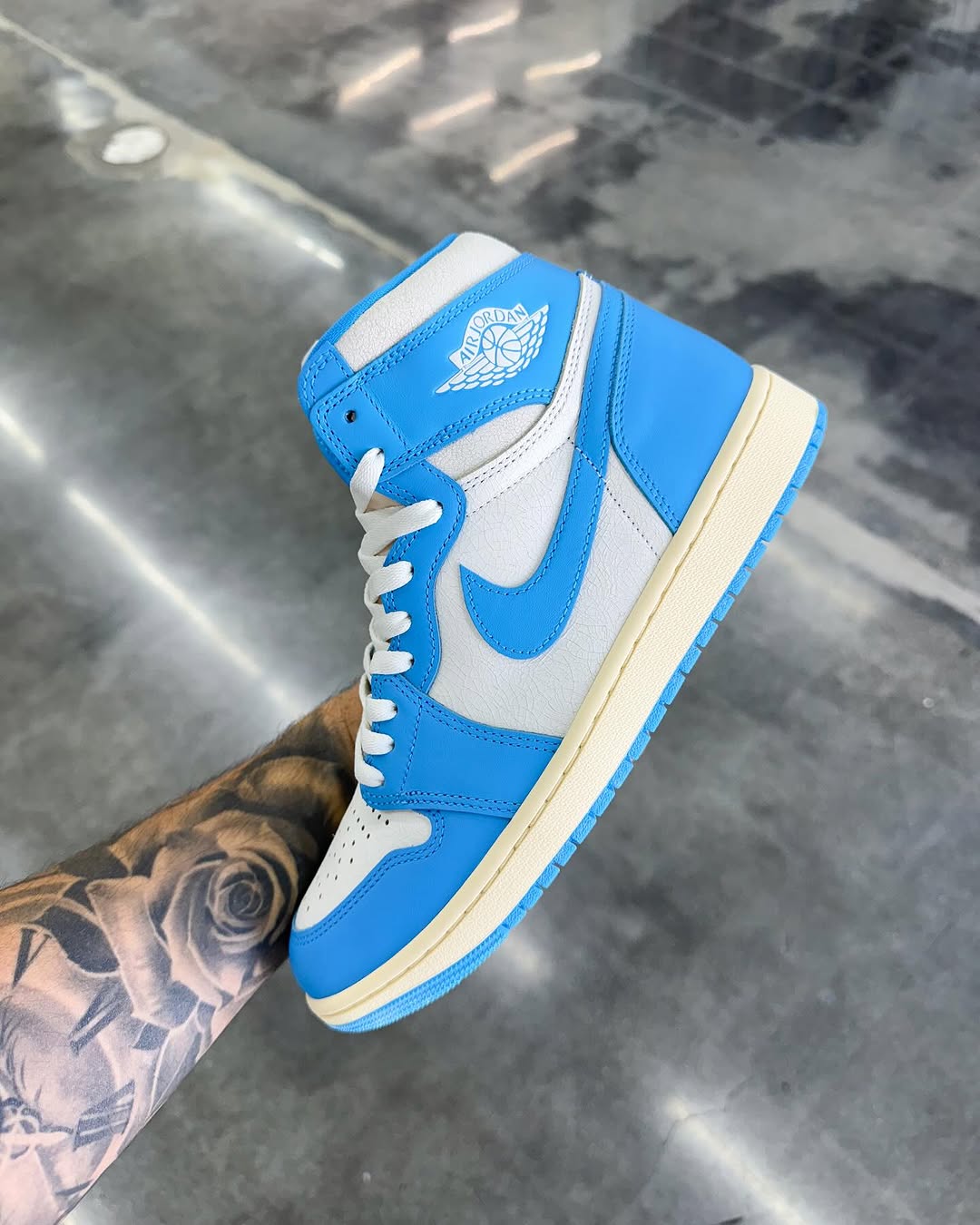 【2025年 5/10 発売予定】NIKE AIR JORDAN 1 HIGH OG “UNC Reimagined” (ナイキ エア ジョーダン 1 ハイ OG “ユーエヌシー リイマジンド”) [DZ5485-402]