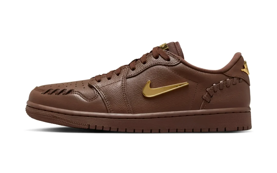 【2024年 発売予定】NIKE WMNS AIR JORDAN 1 LOW METHOD OF MAKE “Cacao Wow/Metallic Gold” (ナイキ ウィメンズ エア ジョーダン 1 ロー MM “メソッドオブメイク/カカオワオ/メタリックゴールド”) [FN5032-201]