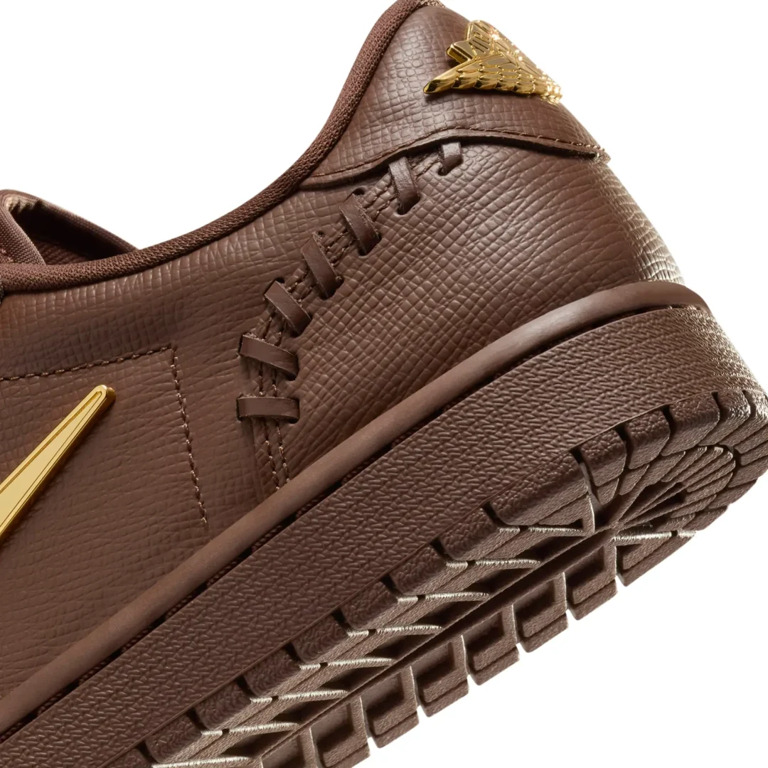 【2024年 発売予定】NIKE WMNS AIR JORDAN 1 LOW METHOD OF MAKE “Cacao Wow/Metallic Gold” (ナイキ ウィメンズ エア ジョーダン 1 ロー MM “メソッドオブメイク/カカオワオ/メタリックゴールド”) [FN5032-201]