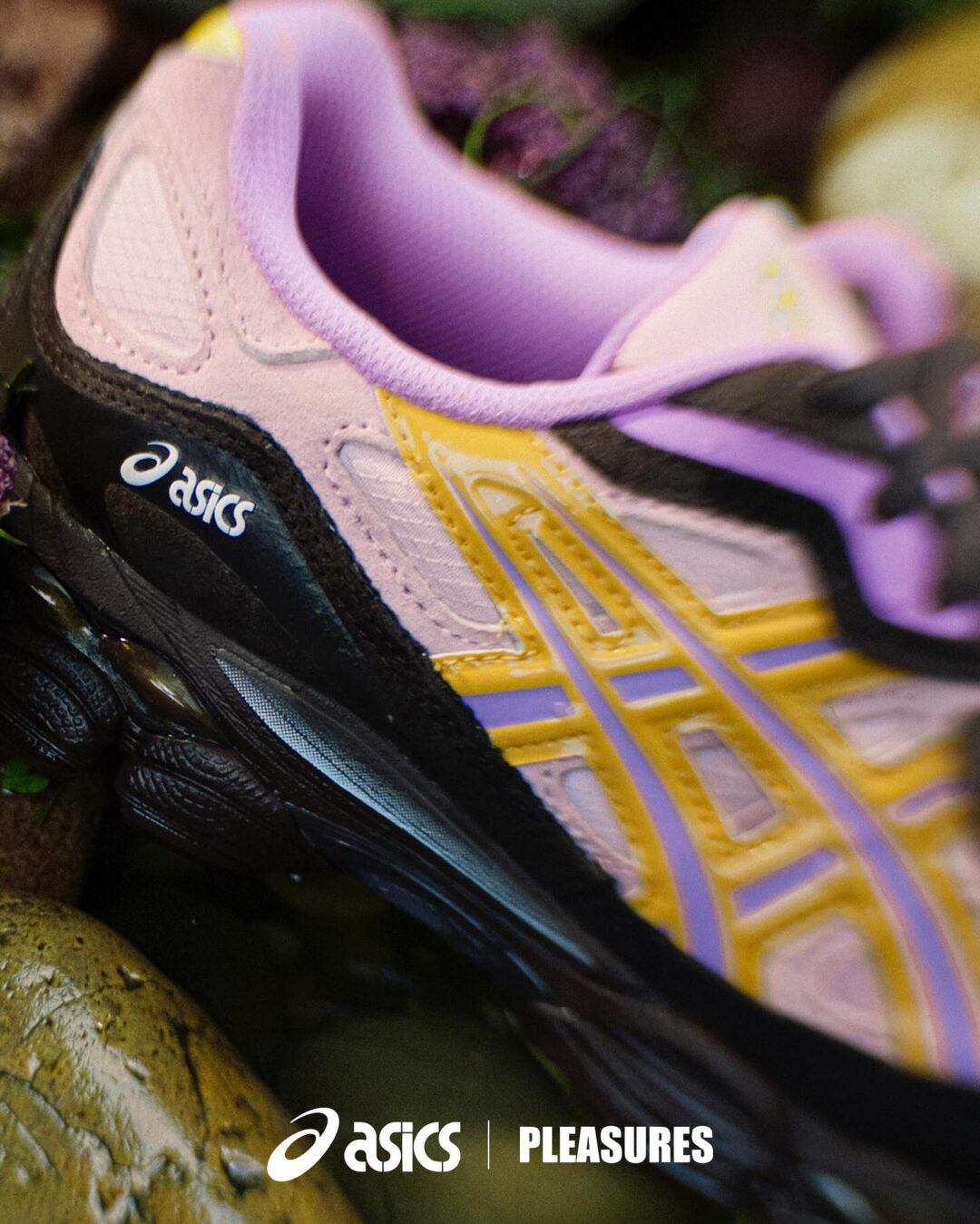 【国内 2024年 10/18 発売】PLEASURES x ASICS GEL-NYC “Pink/Brown/Yellow” (プレジャーズ アシックス ゲルNYC) [1203A622.700]