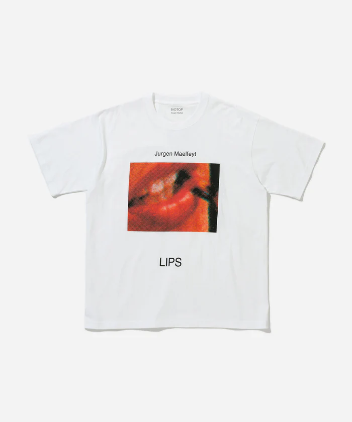 赤い口紅が塗られた白人女性のイメージのみを集めた LIPS for BIOTOP Photo T-shirtsが2024年 7/19 発売 (リップス ビオトープ)