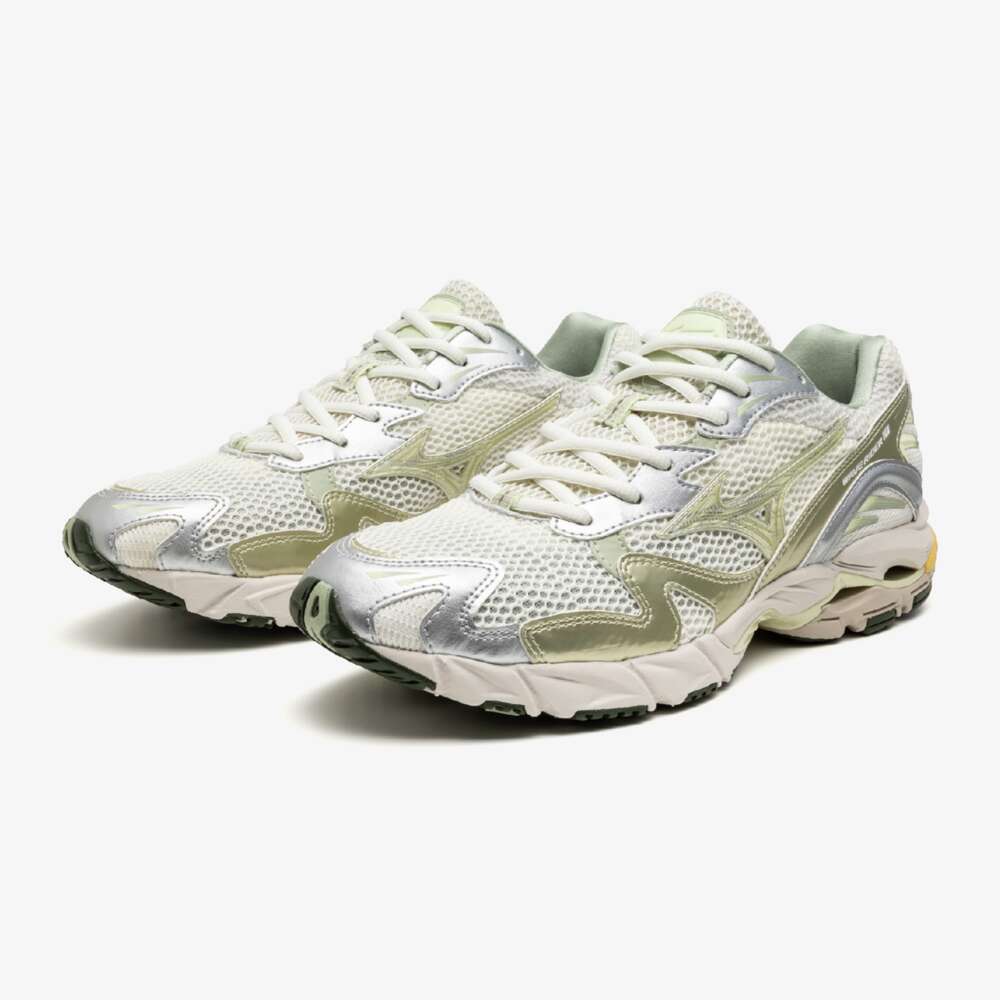 【2024年 7/26 発売】MIZUNO WAVE RIDER 10 “Silver Leather” (ミズノ ウェーブ ライダー “シルバーレザー”) [D1GA243104/D1GA243106]