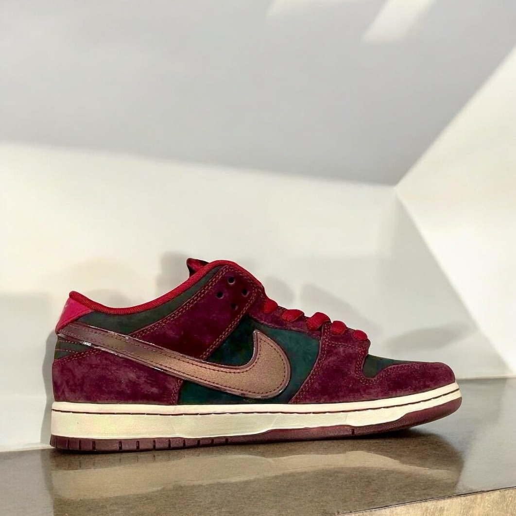 【2025年 1月 発売予定】Riot Skateshop × NIKE SB DUNK LOW (ライオットスケートショップ ナイキ ダンク ロー) [FZ1289-200]