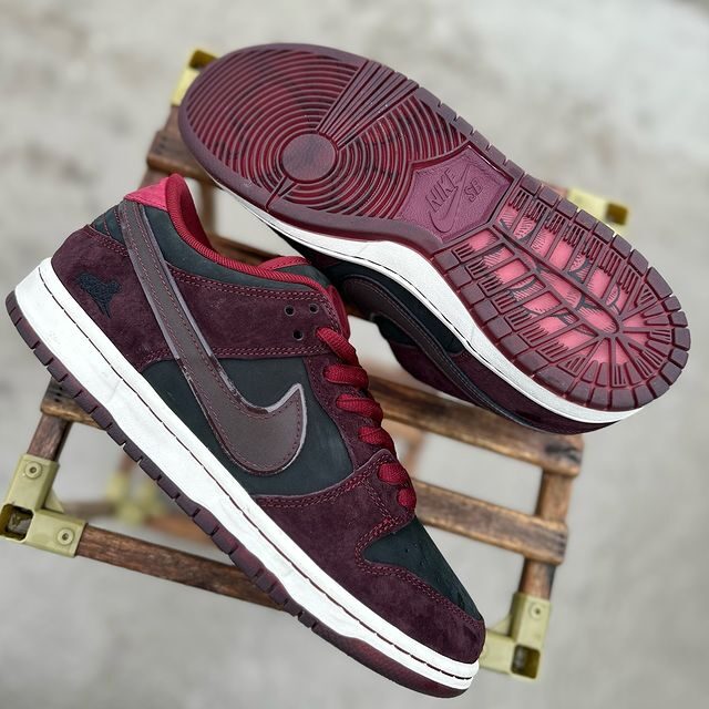 【2025年 1月 発売予定】Riot Skateshop × NIKE SB DUNK LOW (ライオットスケートショップ ナイキ ダンク ロー) [FZ1289-200]