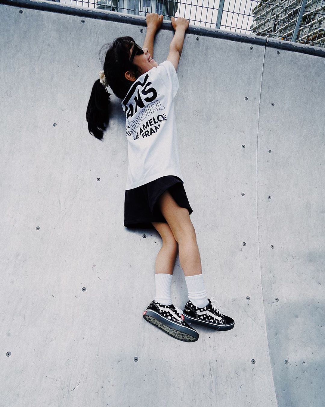 【2024年 7/20 & 7/23 発売】papergirl × VANS 2024 OLDSKOOL/AUTHENTIC (ペーパーガール バンズ 2024年)