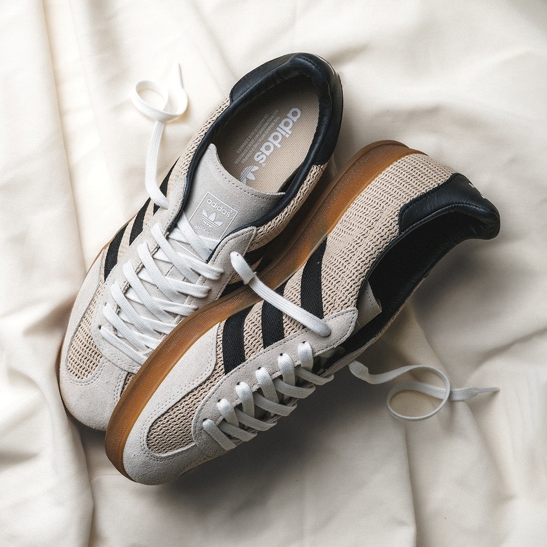 【2024年 8/2 発売】adidas Originals GAZELLE INDOOR “Alumina/Core Black/Gum” (アディダス オリジナルス ガゼル インドア “アルミナ/コアブラック/ガム”) [IH4769]