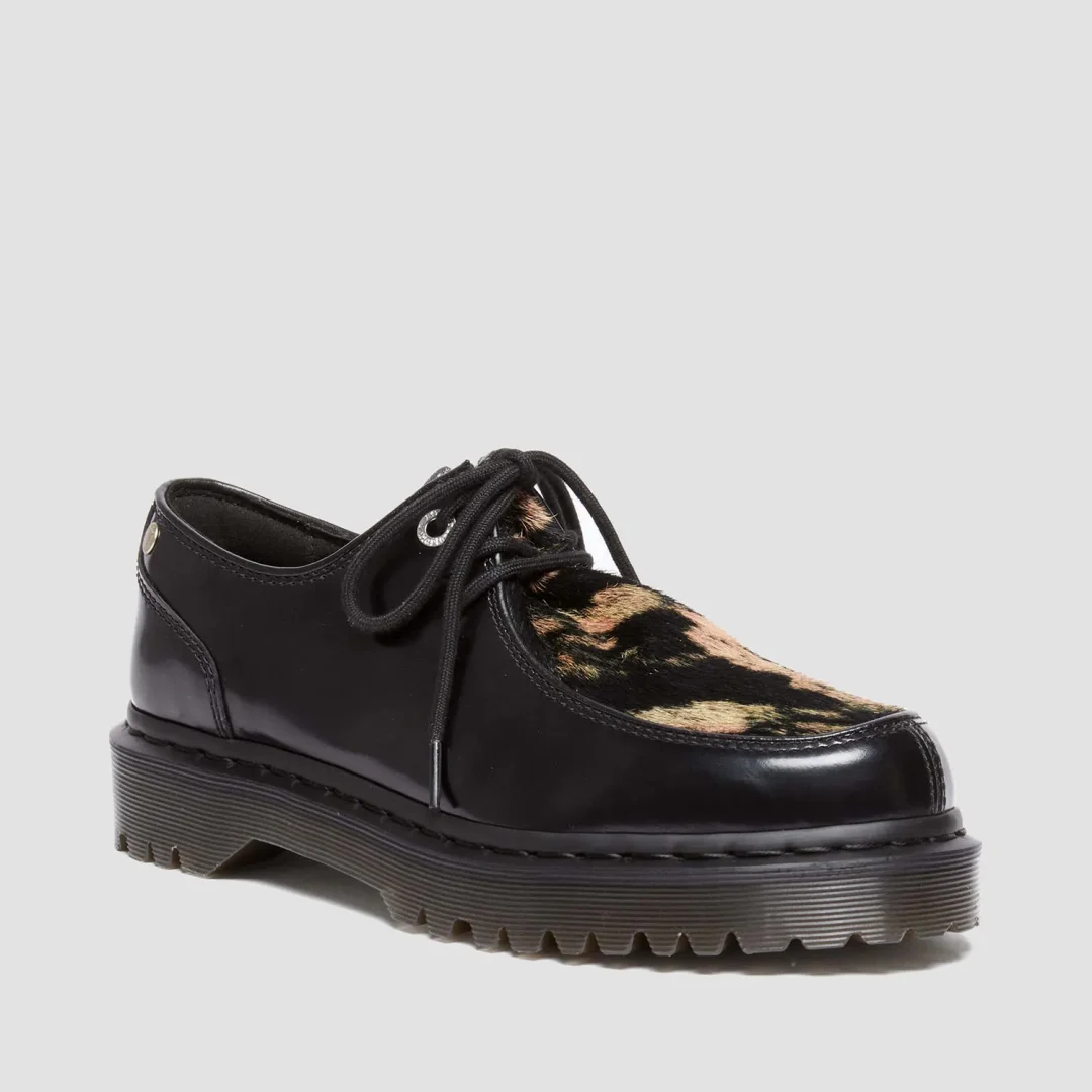 Dr. Martens からチロリアンシューズから着想を得た「ZEFFIR」が発売 (ドクターマーチン)