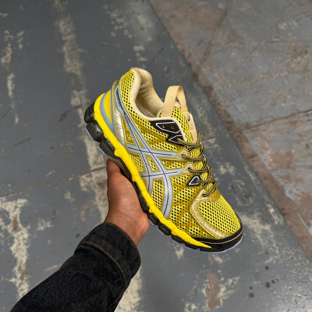 【2024年 発売予定】KIKO KOSTADINOV by ASICS UB9-S GEL-KAYANO 20 “Vibrant Yellow/Crystal Pink” (アシックス キコ・コスタディノフ ゲルカヤノ)