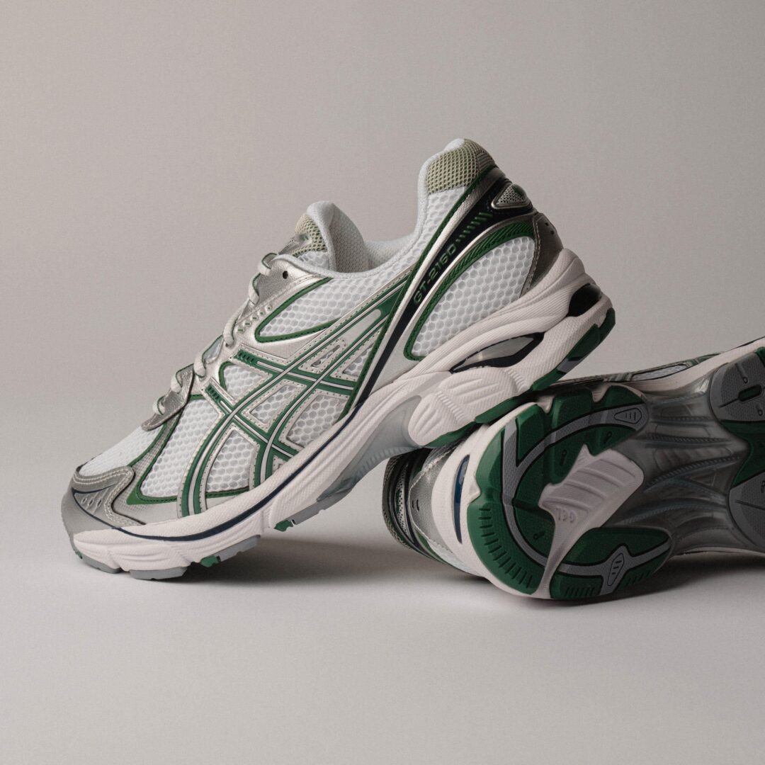 【2024年 発売】ASICS GT-2160 “ White/Shamrock Green” (アシックス) [1203A275.103]