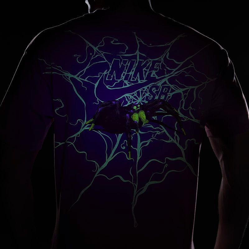 【2024年 近日発売】NIKE SB GID/Glows in The Dark "Spider Tee" (ナイキ グローインザダーク "スパイダーTEE")