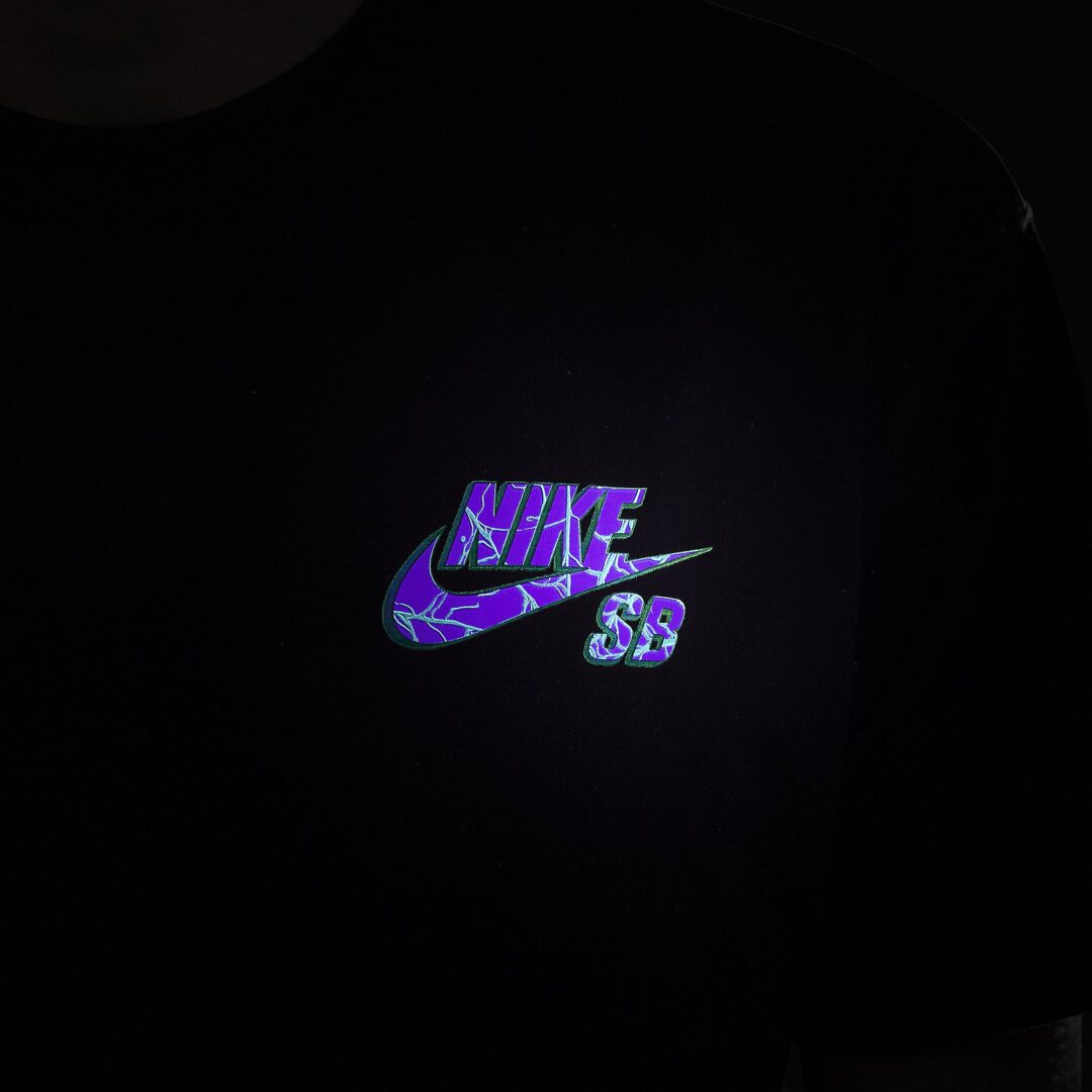 【2024年 近日発売】NIKE SB GID/Glows in The Dark “Spider Tee” (ナイキ グローインザダーク “スパイダーTEE”)