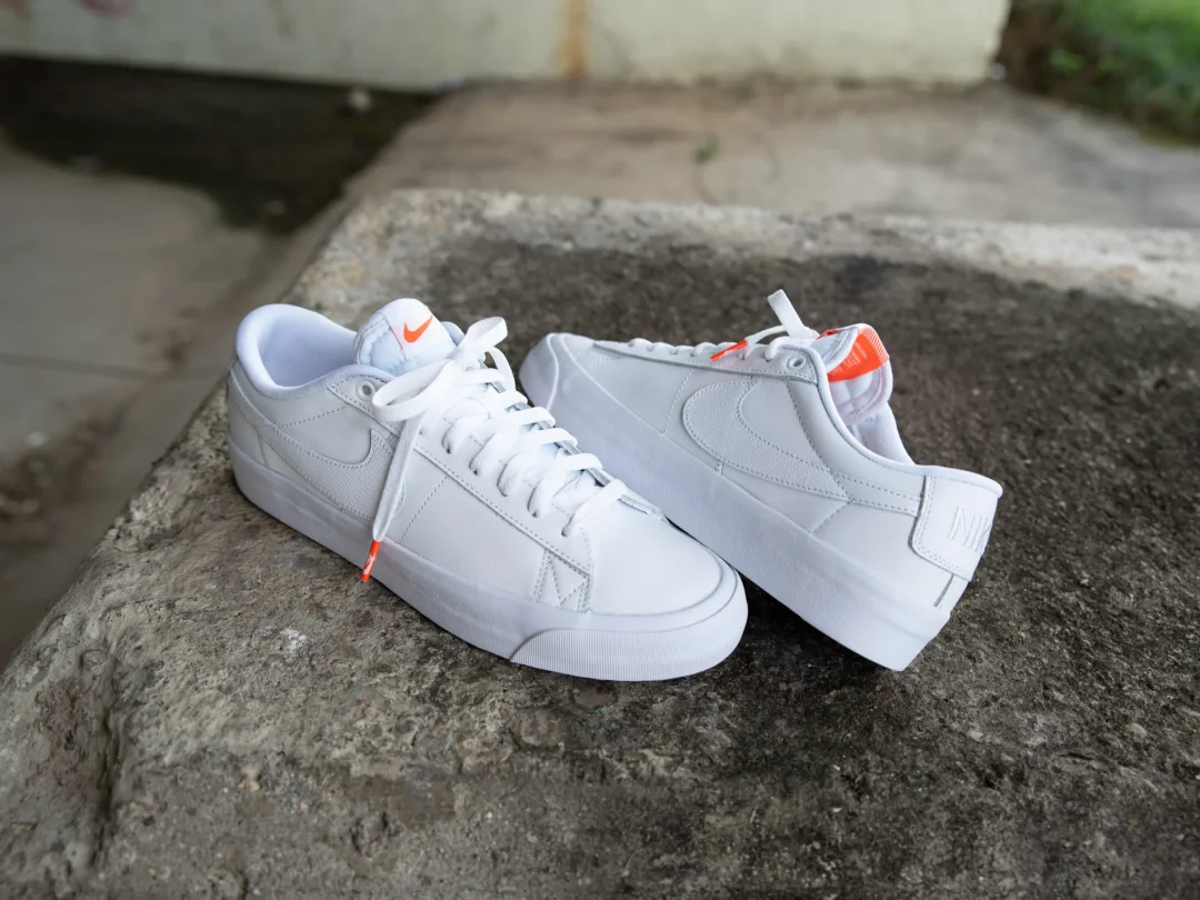 【2024年 8/20 発売】NIKE SB “Orange Label” ZOOM BLAZER LOW GT SIO “Triple White” (ナイキ エスビー “オレンジレーベル” ズーム ブレーザー ロー “トリプルホワイト”) [DR9099-101]