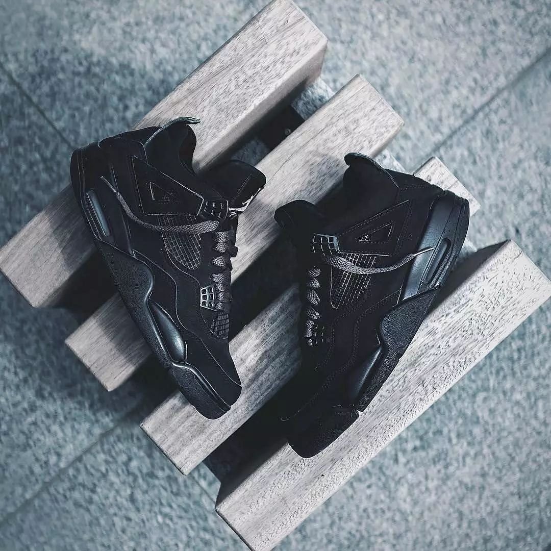 【2025年後半 復刻予定】NIKE AIR JORDAN 4 RETRO “Black Cat/Black/Light Graphite” (ナイキ エア ジョーダン 4 レトロ “ブラックキャット/ブラック/ライトグラファイト”)