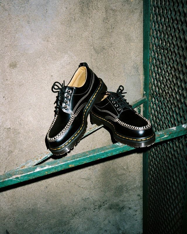 高級レザーとスエードを使用したDr. Martens Lowell Collectionが2024年 8/1 発売 (ドクターマーチン)