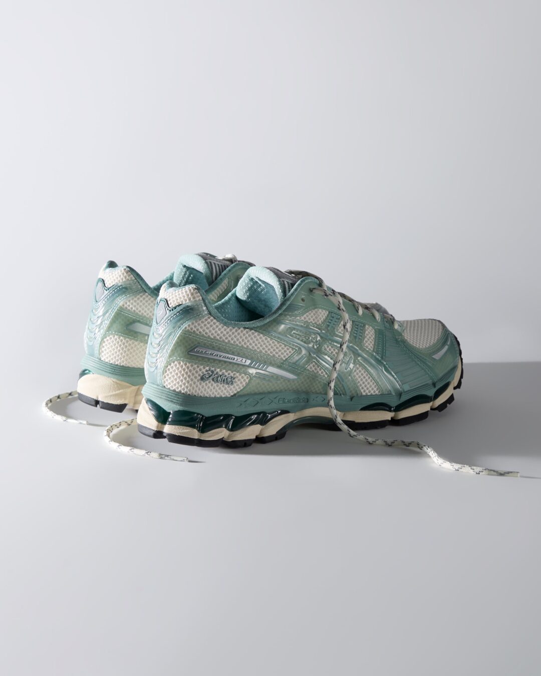 【2024年 10/21 発売】KITH Ronnie Fieg x ASICS GEL-KAYANO 12.1 “Light Sage” (キス ロニー・ファイグ アシックス ゲルカヤノ) [1203A675.100]