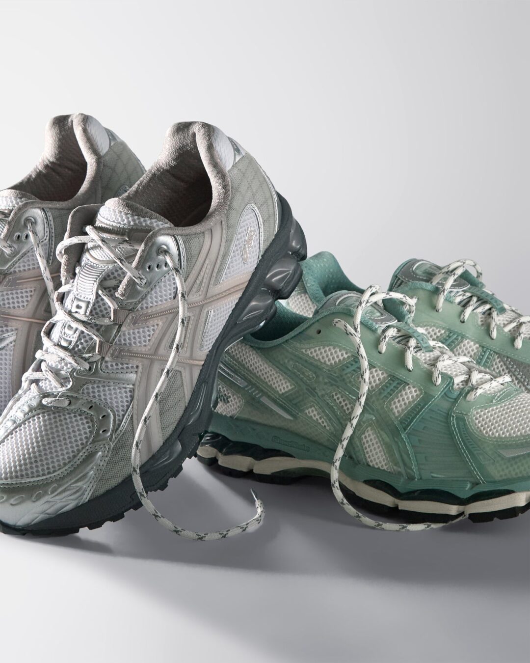 【2024年 10/21 発売】KITH Ronnie Fieg x ASICS GEL-KAYANO 12.1 “Light Sage” (キス ロニー・ファイグ アシックス ゲルカヤノ) [1203A675.100]