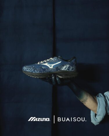 【2024年 8/24 発売】徳島発の藍師・染師特別モデル Mizuno WAVE RIDER β DYED BY BUAISOU (ミズノ 藍染め ウェーブ ライダー) [D1GD244101]