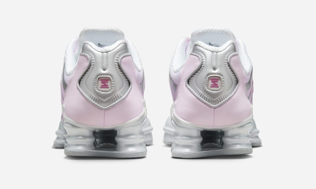 【2024年末 発売予定】NIKE SHOX TL “Metallic Platinum/Pinksicle” (ナイキ ショックス “メタリックプラチナム/ピンクシクル”) [HV2520-001]