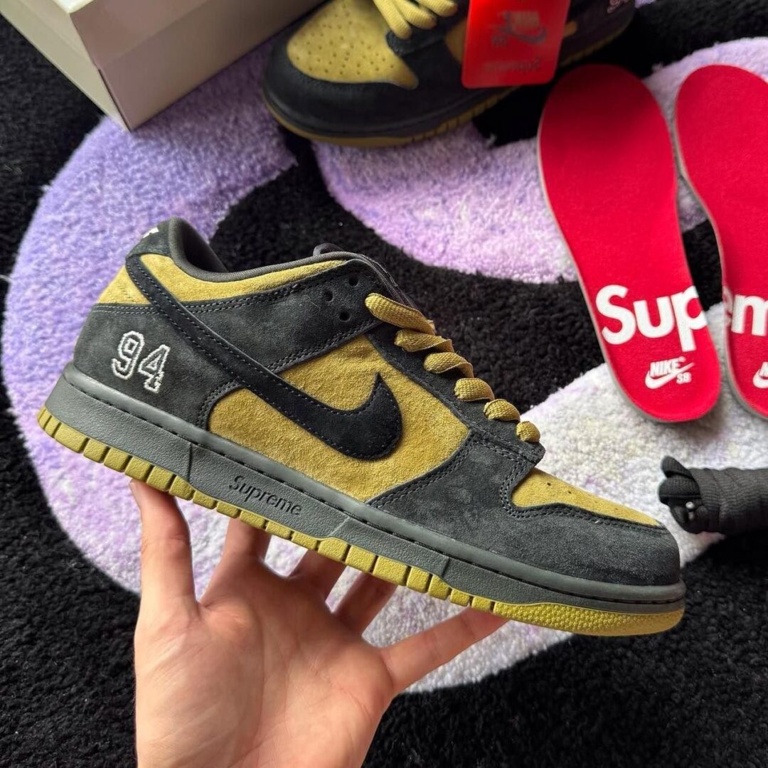 【2025年 3月 発売予定】SUPREME × NIKE SB DUNK LOW PRO OG QS (シュプリーム ナイキ SB ダンク ロー プロ OG QS) [HQ8487-001/HQ8487-100/HQ8487-300/HQ8487-400/HQ8487-500]