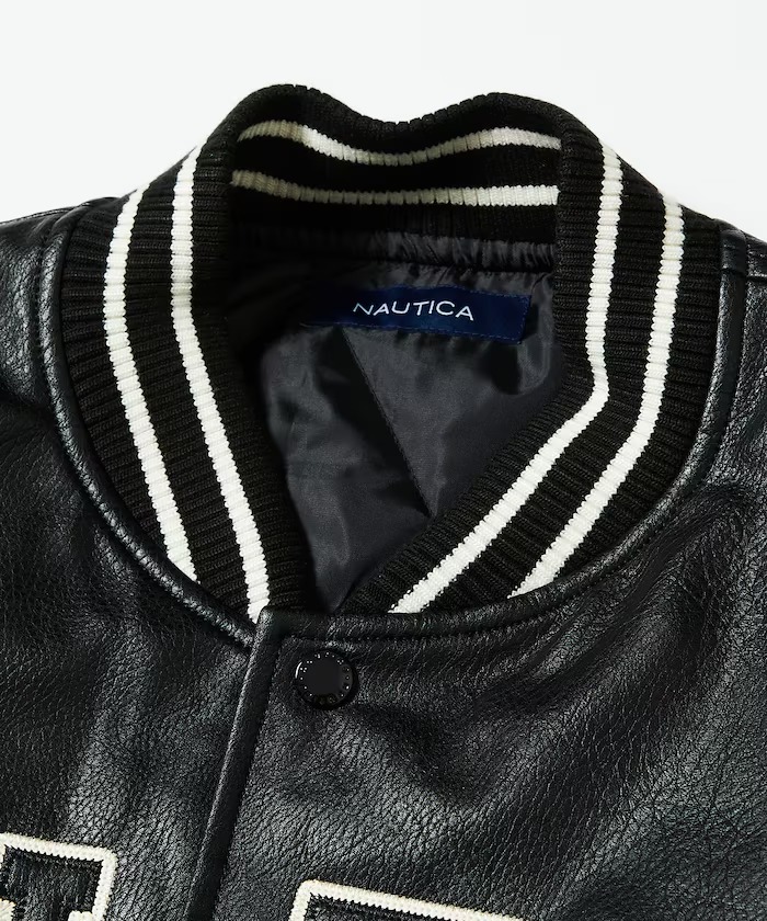 「NAUTICA/ノーティカ」アーチロゴを配置したフェイクレザースタジャン“Arch Logo Leather Award Jacket”が2024年 10月下旬 発売！