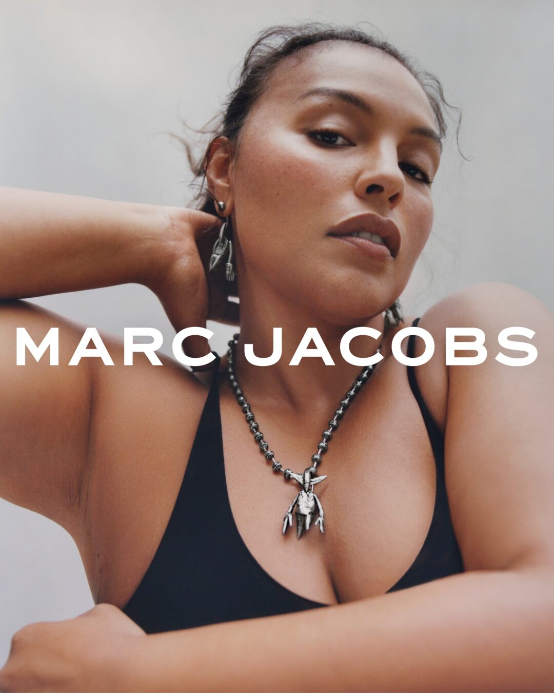 「マーク ジェイコブス/MARC JACOBS」の40周年を記念した「FUTURA」スペシャルエディションが2024年 9/27 発売 (フューチュラ)