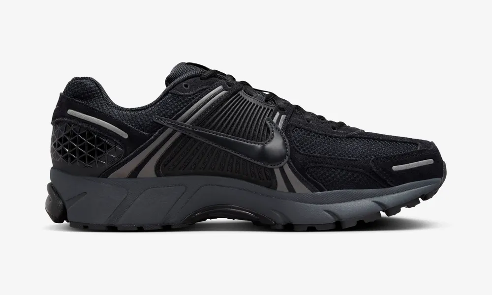 【2024年 9/21 発売】NIKE ZOOM VOMERO 5 “Black/Anthracite” (ナイキ ズーム ボメロ 5 “ブラック/アンスラサイト”) [HF1553-001]