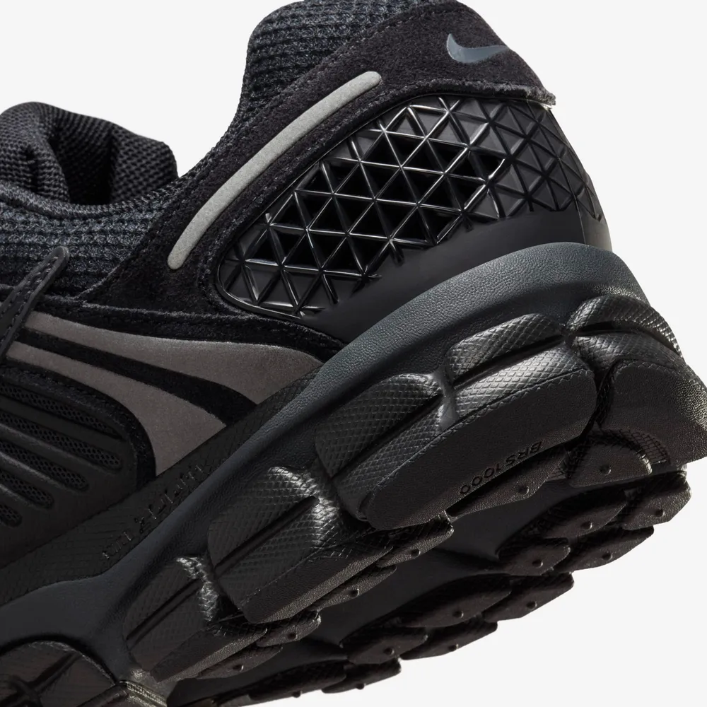 【2024年 9/21 発売】NIKE ZOOM VOMERO 5 “Black/Anthracite” (ナイキ ズーム ボメロ 5 “ブラック/アンスラサイト”) [HF1553-001]