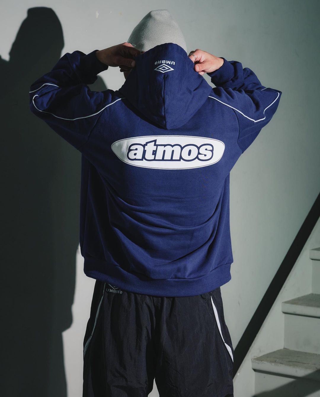 【2024年 9/21 発売】UMBRO × atmos コラボアパレルコレクション 第3弾 (アンブロ アトモス 2024年)