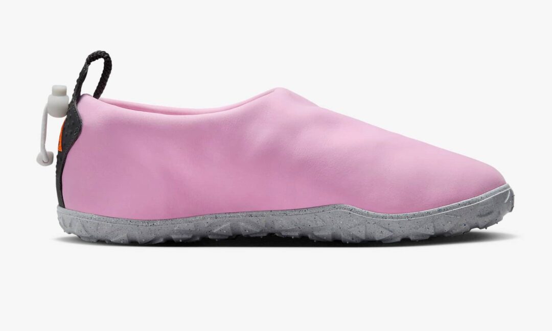 【2024年 10/5 発売】NIKE ACG AIR MOC PREMIUM “Beyond Pink/Photon Dust” (ナイキ ACG エア モック プレミアム “ビヨンドピンク/フォトンダスト”) [FV4572-400]