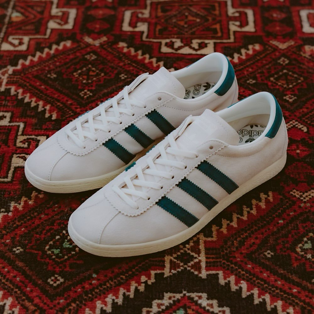 【2024年 9/20 発売】日本企画 adidas Originals TOBACCO “Off White/Night Indigo” (アディダス オリジナルス タバコ “オフホワイト/ナイトインディゴ”) [JR2742/JR2743]