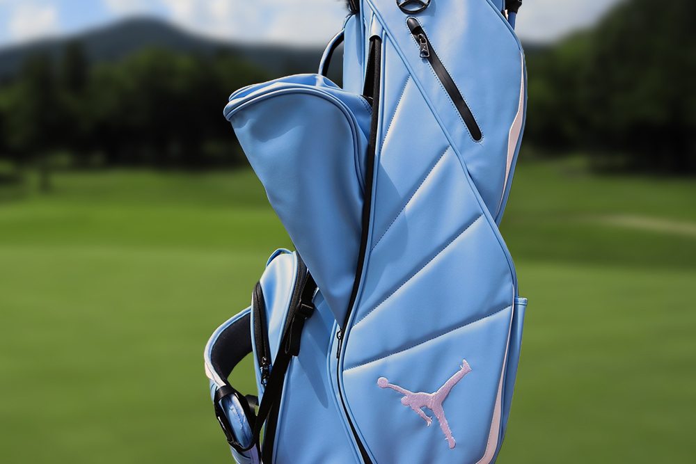 ナイキ ジョーダン ゴルフバッグ最新モデル「UNC」が2024年 9/20 発売 (NIKE JORDAN Golf Bag)