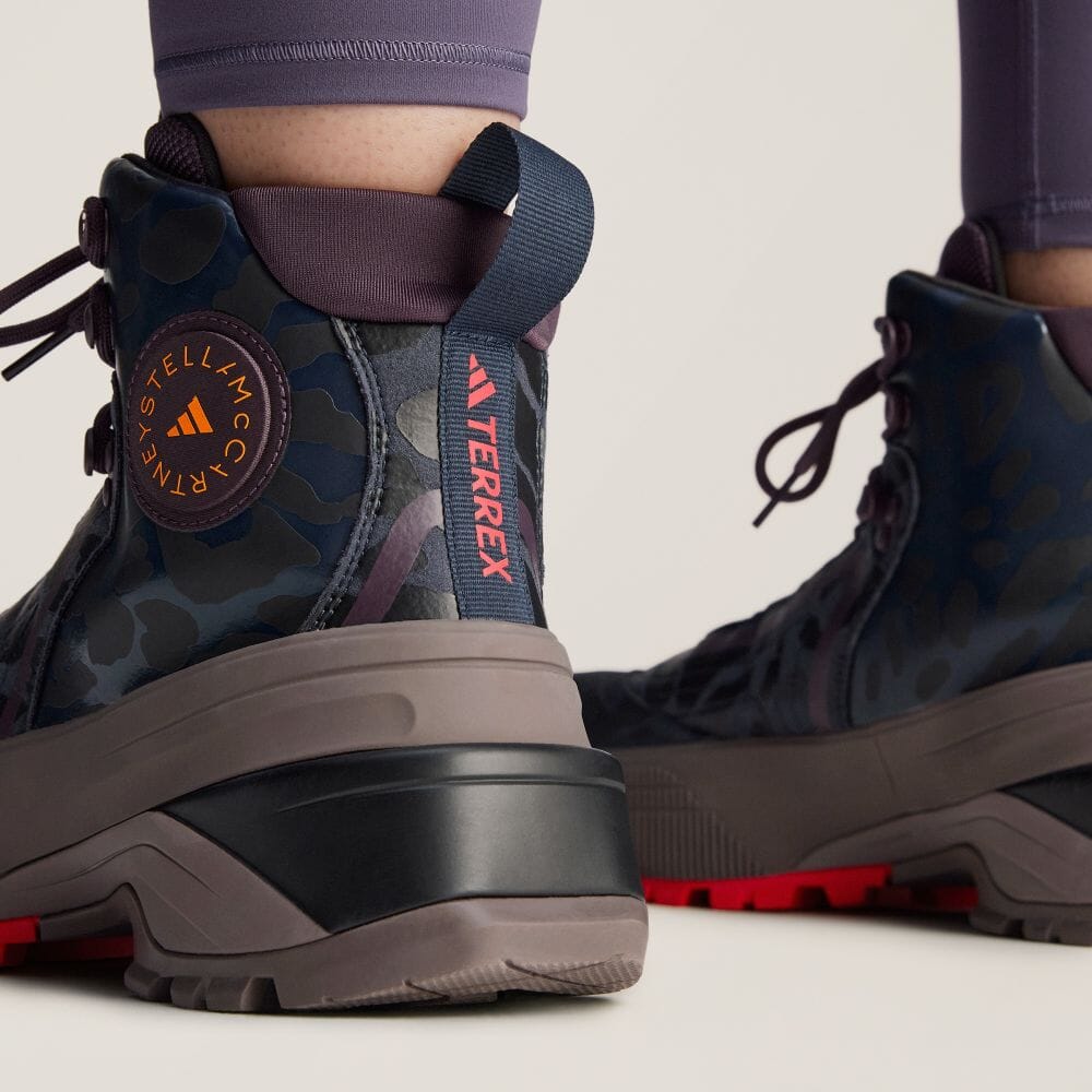 アディダス バイ ステラ マッカートニー から最新ハイクシューズが2タイプ発売 (adidas BY STELLA MCCARTNEY aSMCxTERREX FREE HIKER GTX SIL/Terrex Hiking Boots) [IF1792/IF1793)