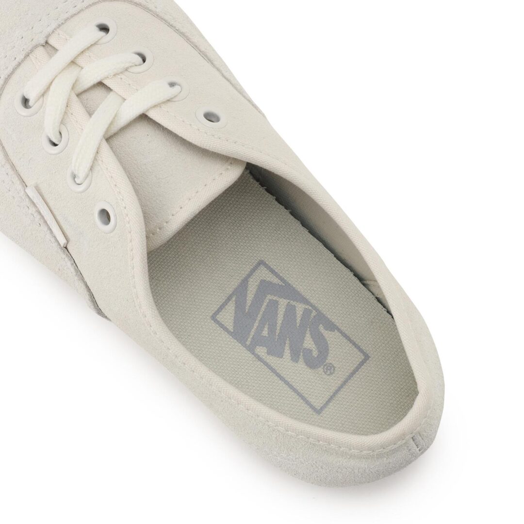 【2024年 9/3 発売】バンズ オーセンティックをさらに華奢に仕上げた「VANS AUTHENTIC LOWPRO」