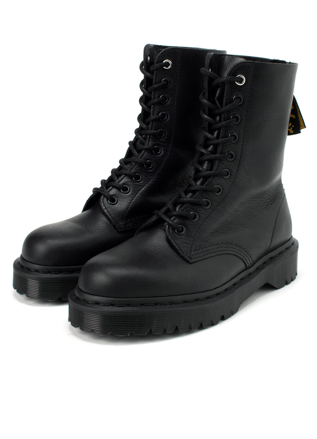 Y’s x Dr. Martens 最新コラボ「10 Eye Y’s Black Classic Calf & 101 Y’s Black Classic Calf」が2024年 10/4 発売 (ワイズ ドクターマーチン)