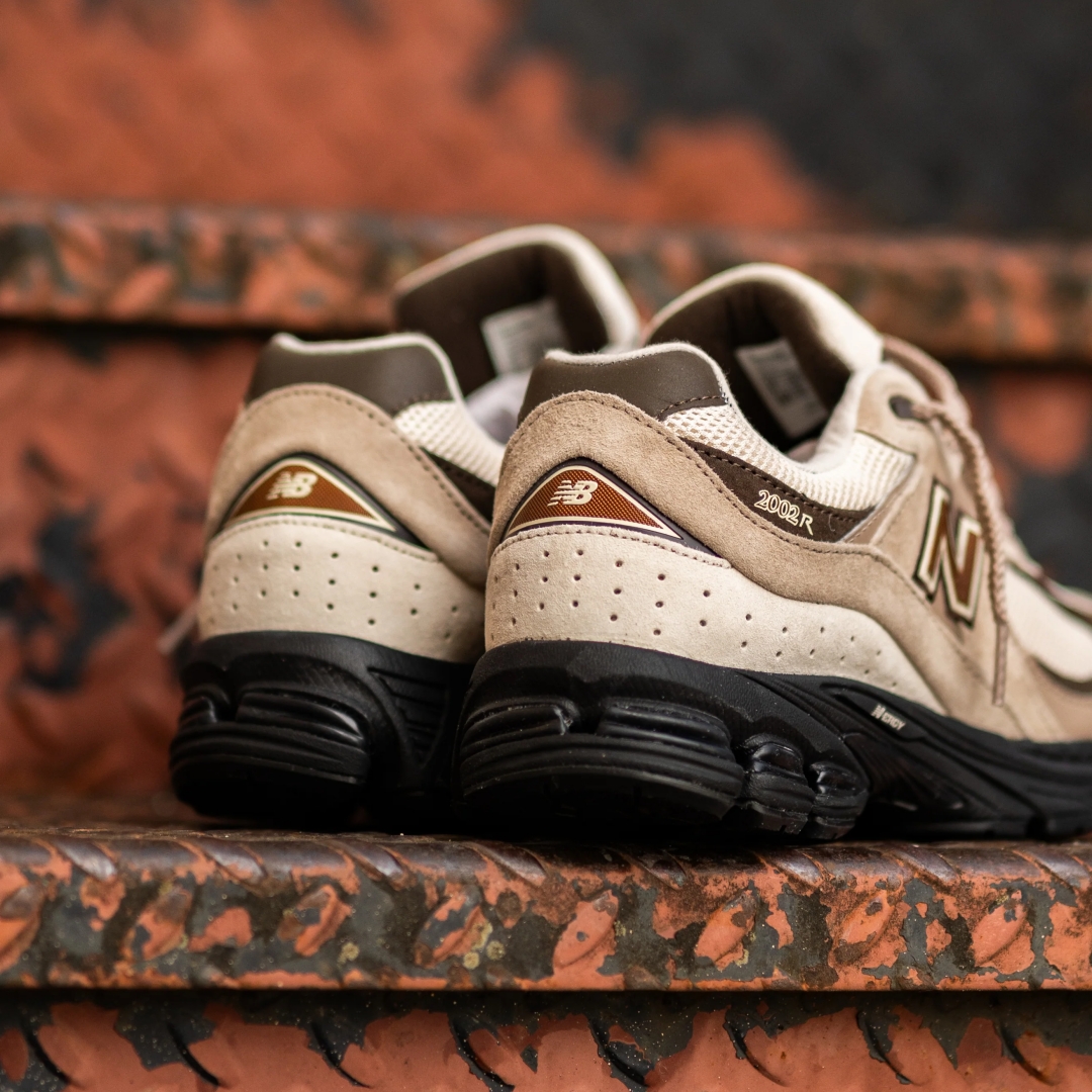 【2024年 発売】New Balance M2002 RZR “Cream/Kumquat” (ニューバランス) [M2002RZR]