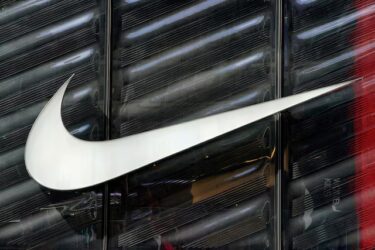 「NIKE / ナイキ」CEOが交代、「エリオット・ヒル」を10/14 に就任