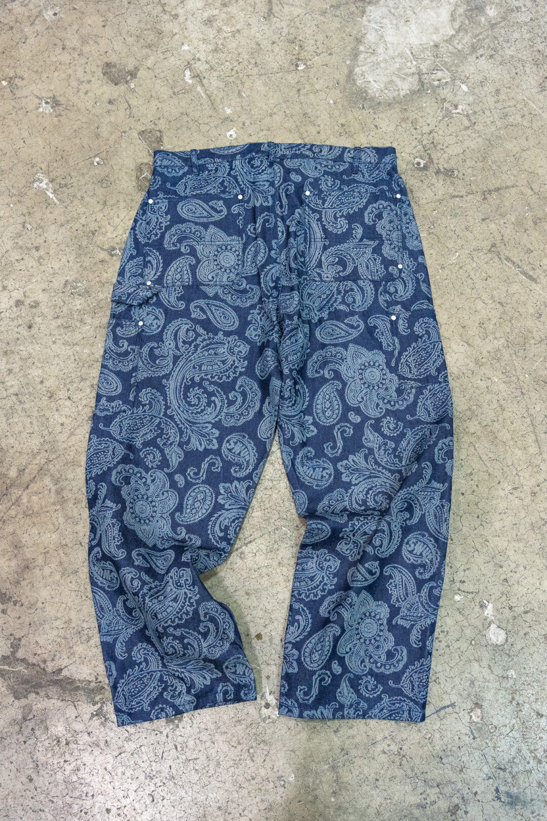 【抽選販売】S.W.U.N “Double Knee Paisley Denim Pants” (エスダブルユーエヌ “ダブルニー ペイズリー デニムパンツ”)